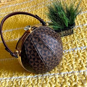 New modern brown bag